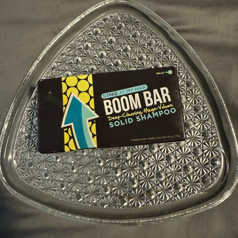 Perfectly Posh Boom Bar Solid Shampoo - Black and Blue